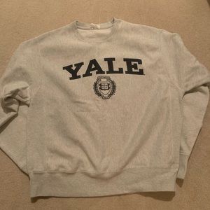 Men’s large CHAMPION Yale crew neck